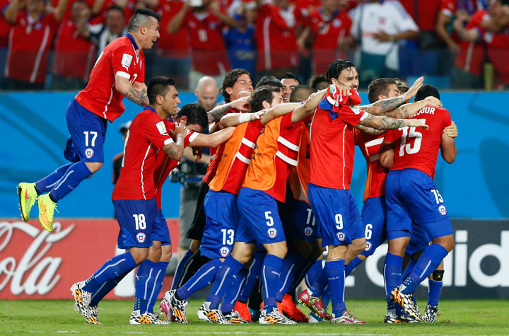 Chile dumps Australia 3-1 in Group B World Cup action