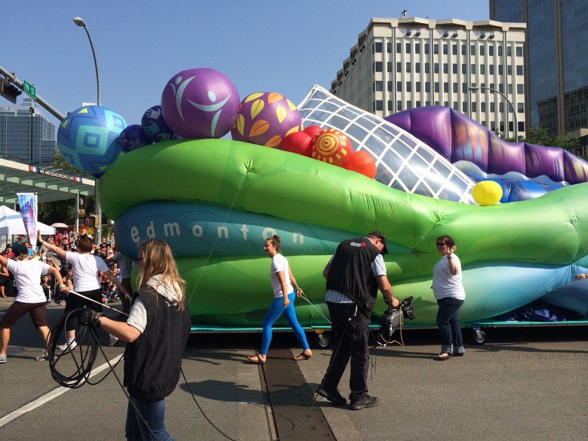WATCH 2014 KDays Parade makes its way through downtown Edmonton