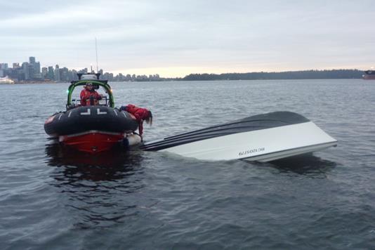 VPD look for witnesses of boat capsizing - image