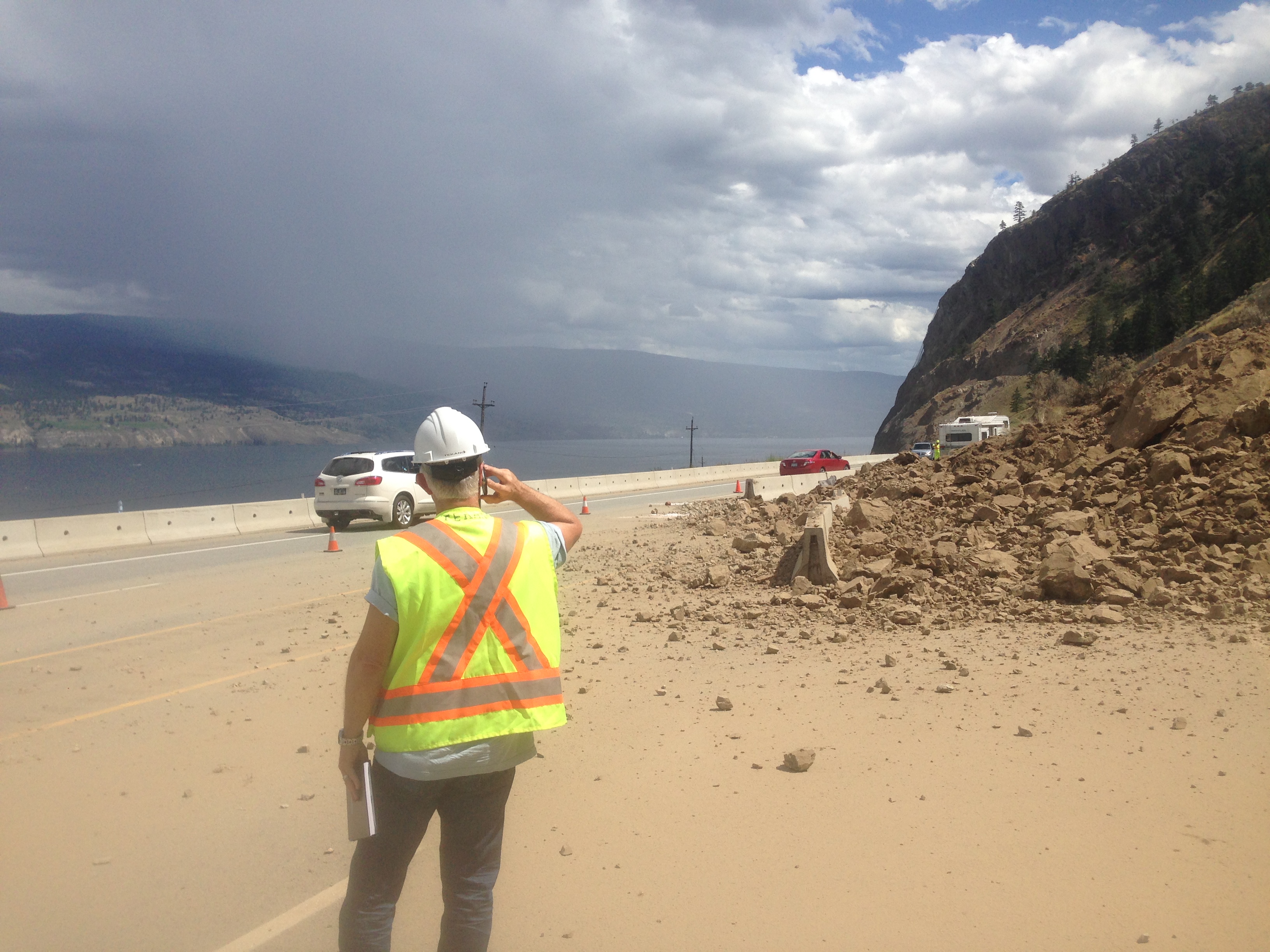 UPDATE: Cleanup Still Underway After Highway 97 Rockslide | Globalnews.ca