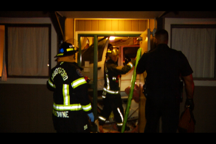 Car crashes into multiple apartments in Abbotsford - image