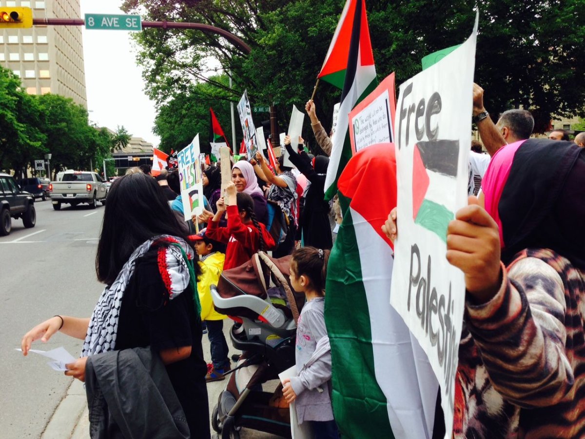Groups on opposite sides of Gaza conflict rally in downtown Calgary ...