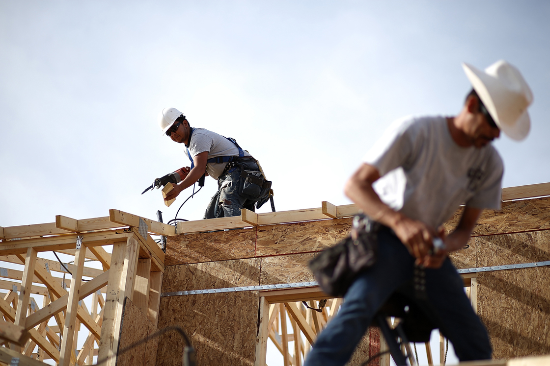 A boom in new home construction in Alberta has lifted the annual pace of home starts back near 200,000 for the third month in a row in June.