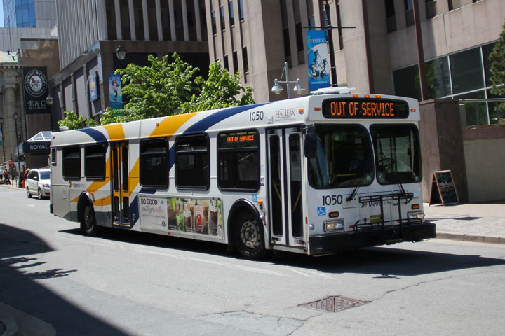 Police seek 2 men after Metro Transit driver allegedly kicked in face ...