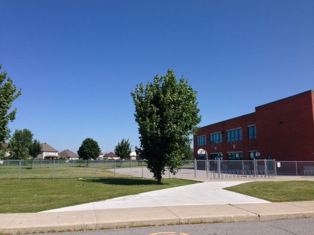 English elementary school at centre of controversy in Repentigny ...