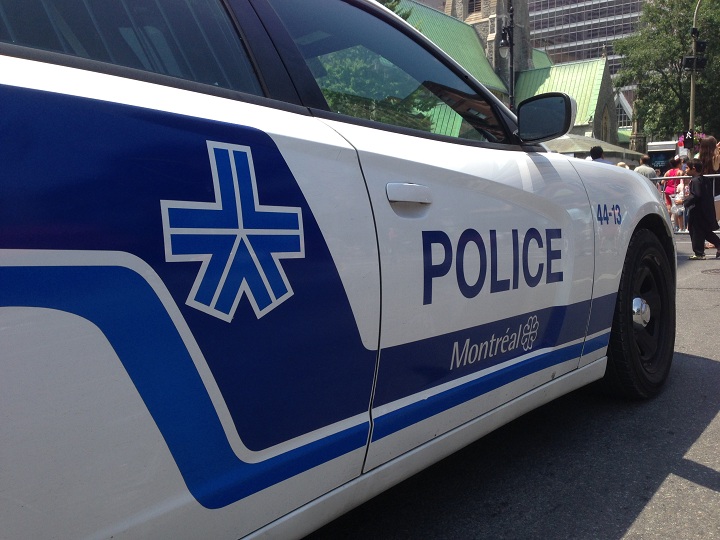 Montreal police officers to temporarily wear their standard uniforms as pension talks with the city continue.