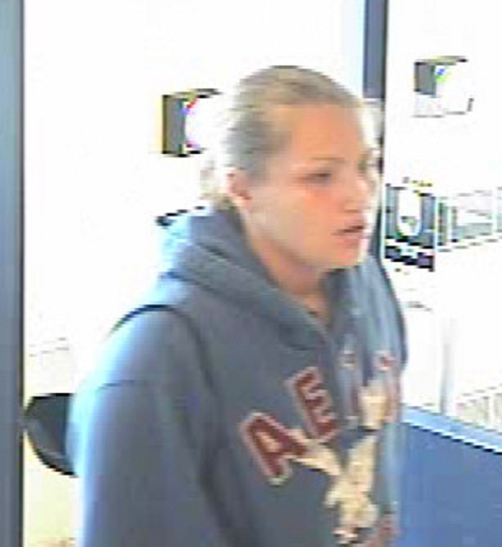 Winnipeg Police Release Photos Of Woman Bank Robber - Winnipeg ...