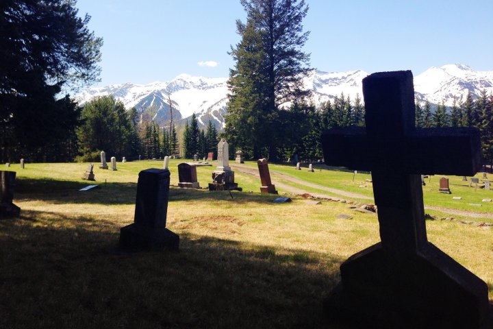 ‘Not enough for a headstone’: B.C.’s burial program funds too low say advocates