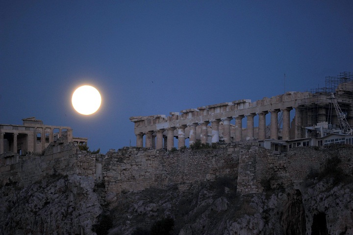 IN PHOTOS: Stunning ‘Supermoon’ sightings around the world - Montreal ...