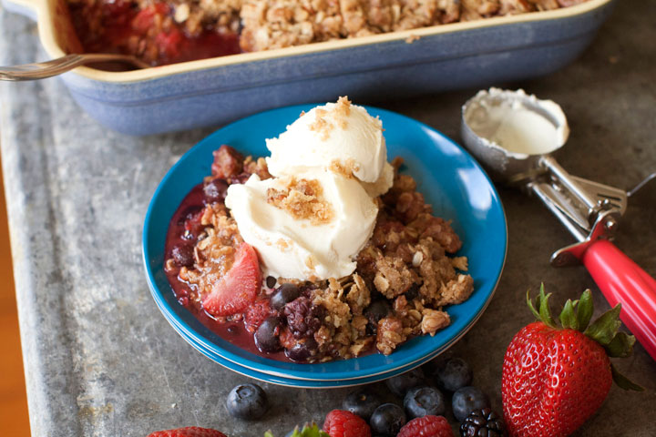 Recipe: Summer crisp with pecan streusel topping