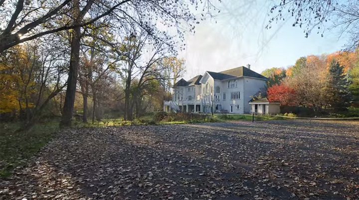 A screenshot of the home that was listed as Don Cherry's former mansion.