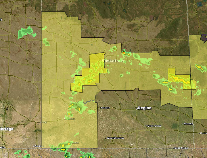 Environment Canada is expecting heavy rainfall as it issues a severe thunderstorm warning in Saskatchewan.