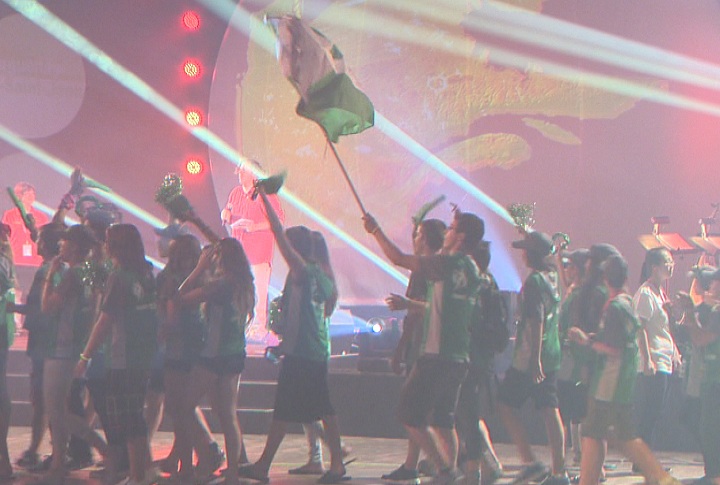 Municipal workers frustrated with Bill 3 used the opening ceremonies of the Quebec Games to make a point about pensions on Friday, August 1, 2014.