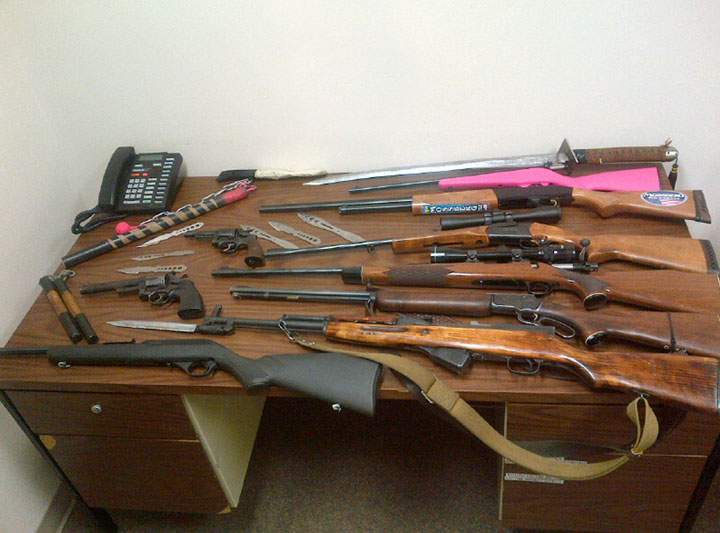 RCMP arrest Saskatchewan man after he threatens to shoot officers, damage property.