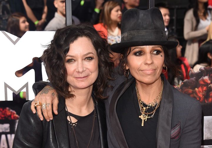 Sara Gilbert, Linda Perry expecting first child together | Globalnews.ca