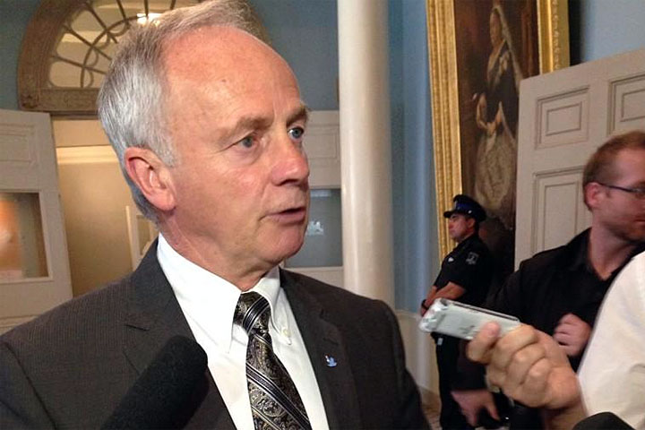Nova Scotia health minister Leo Glavine says it will take a second bill to regulate flavoured tobacco once promised public consultations are completed.