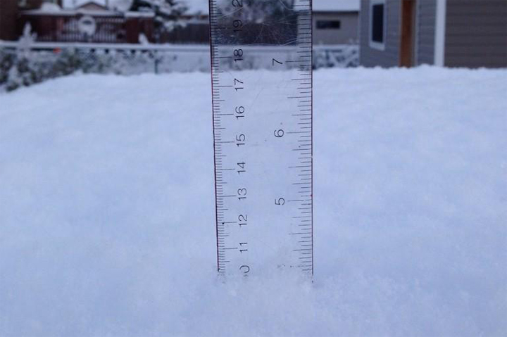 Geraldton resident Stephen Wilson put this photo of snow on Twitter Wednesday.