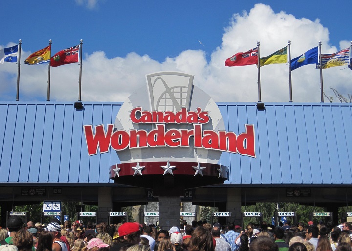 People line up to enter Canada's Wonderland amusement park northwest of Toronto on July 12, 2011. 