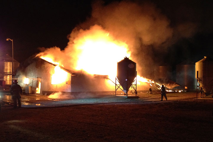 An estimated 1,000 chickens perish in a barn fire at a Saskatchewan Hutterite colony.