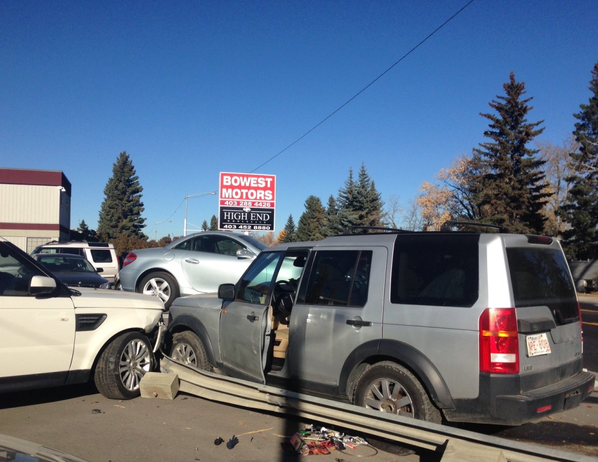 Police searching for suspect after crash involving stolen vehicle - image