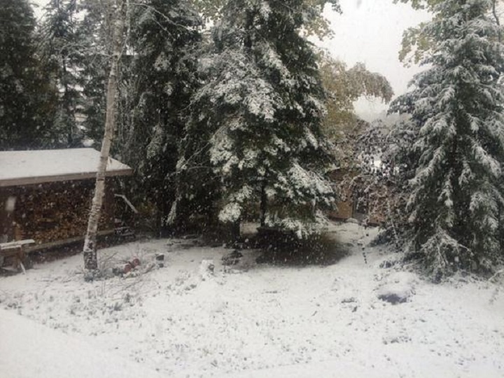 Snow fell for just under two hours at Brereton Lake on October 3, 2014.