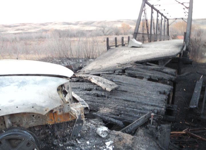 Saskatchewan RCMP are seeking the public’s help in finding the people responsible for setting fire to a stolen vehicle near a bridge last week.
