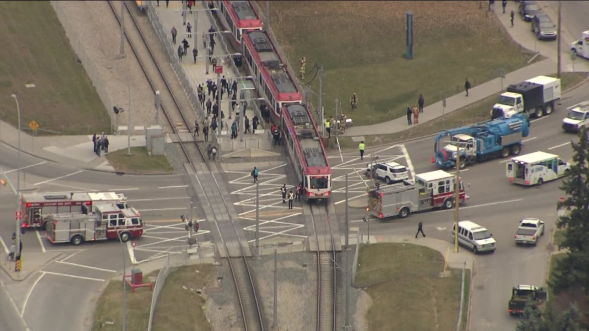 Pedestrian hit by C-Train near Stampede grounds - Calgary | Globalnews.ca