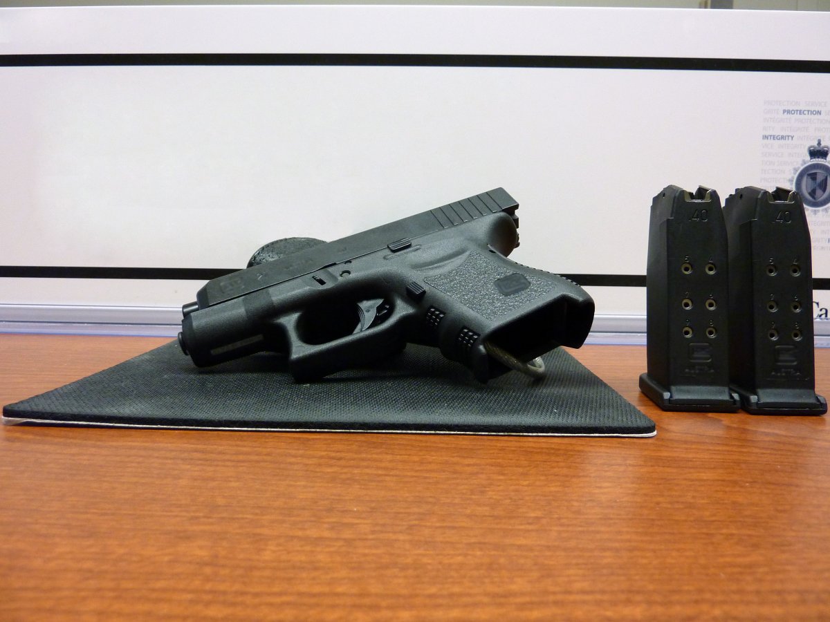 Undeclared, loaded .40 calibre pistol concealed in Ohio man's vehicle.