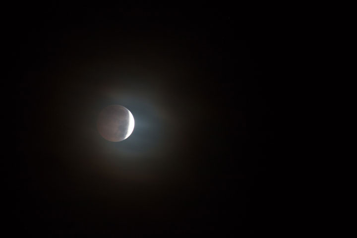 Lunar eclipse across Canada