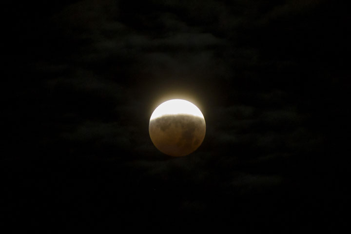 Lunar eclipse across Canada