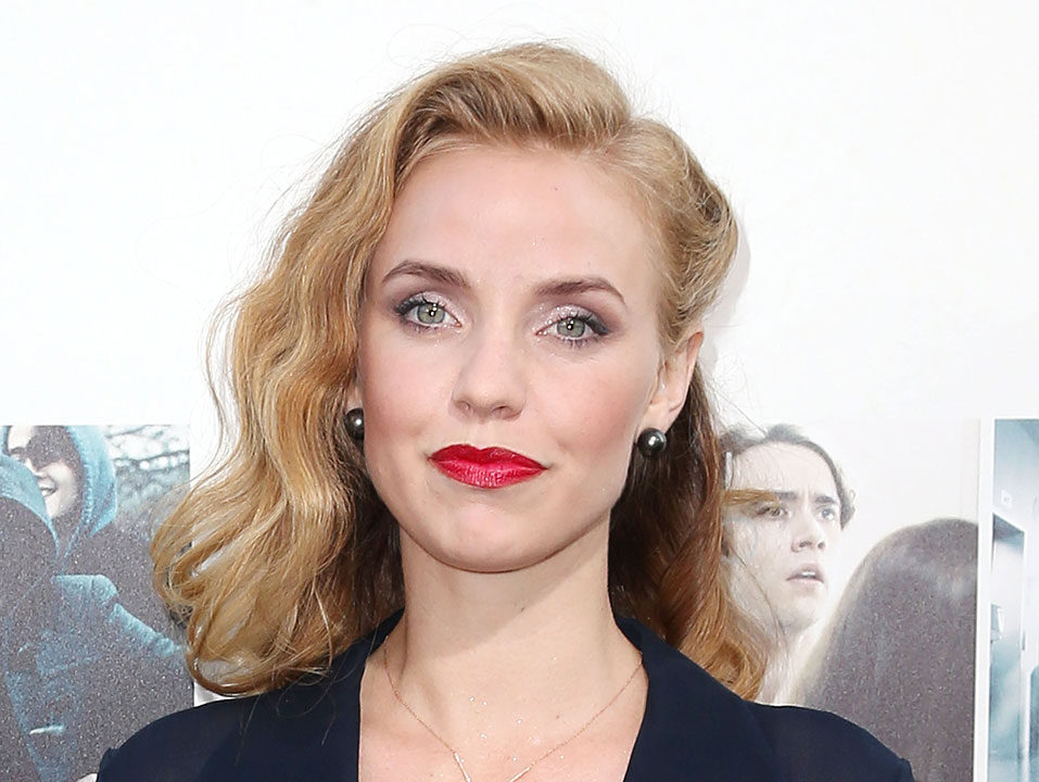 Kelli Garner