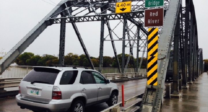 Службата за пожар на Уинипег казва че е успяла успешно