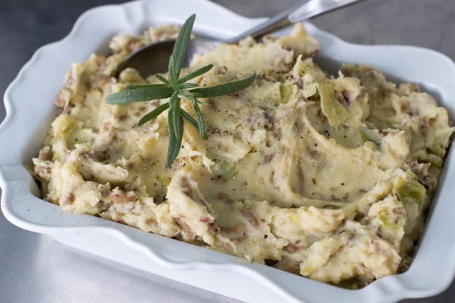 10 fresh ways to dress mashed potatoes
