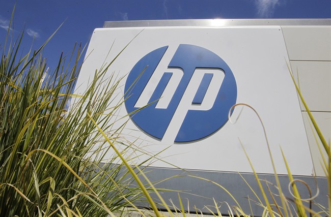 Hewlett-Packard is splitting itself into two companies, one focused on its personal computer and printing business and another on technology services, such as data storage, servers and software, as it aims to drive profits higher.