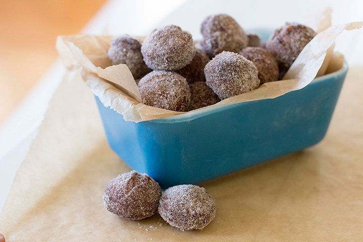 This Nov. 3, 2014, photo shows chai-spiced doughnuts in Concord, N.H. The best kind of oil for these doughnuts is one that’s flavorless and has a high “smoke point.” The smoke point is the temperature at which a given oil starts to smoke; it can catch fire if it gets much hotter than that.