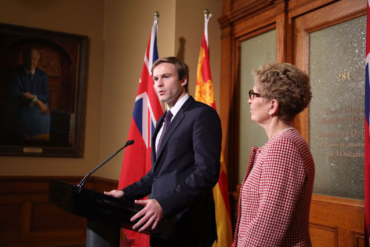 New Brunswick Premier Brian Gallant met with Ontario Premier Kathleen Wynne Monday in Toronto to show his support for the $12-billion Energy East Pipeline project.