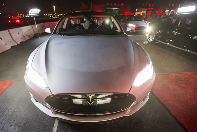 Tesla Model S P85D breaks Consumer Reports’ ratings system - image