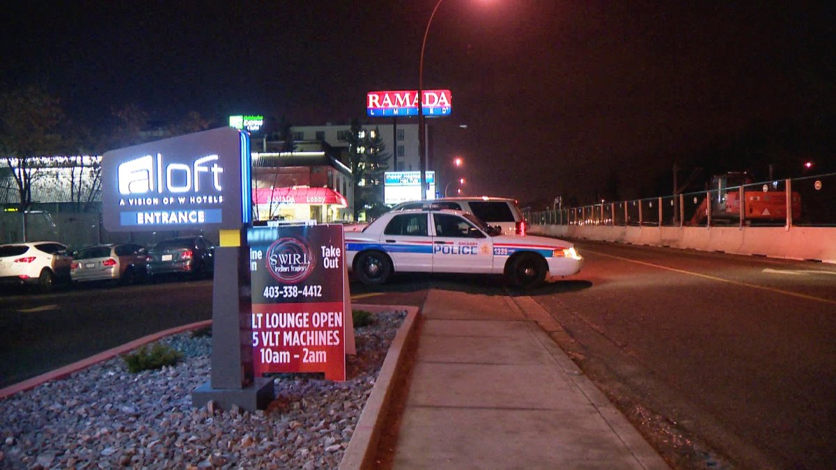 Police investigate an armed robbery at the Aloft hotel on Banff Trail N.W. on Tuesday, November 25th, 2014.