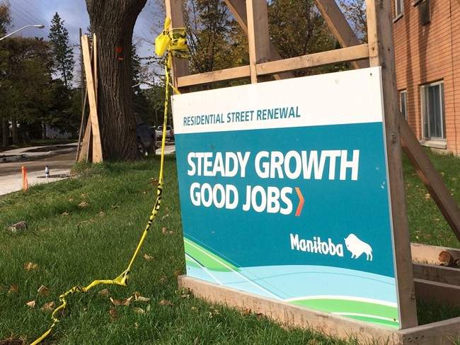Manitoba erects road signs even when work isn’t being done - image