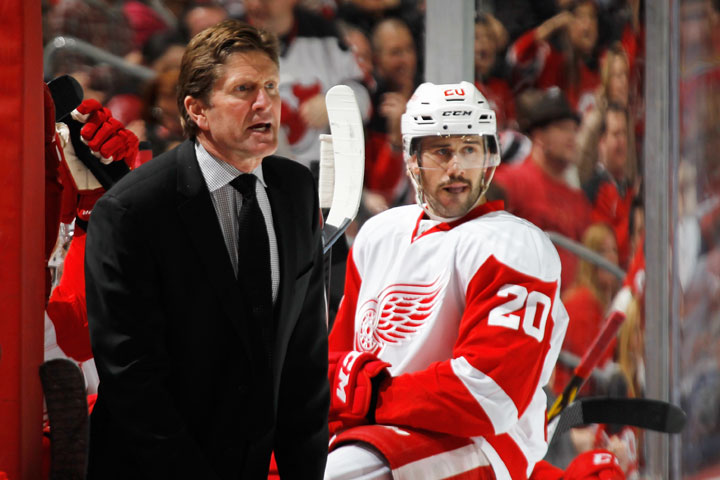 Canada’s Mike Babcock reaches new career milestone as head coach of the NHL’s Detroit Red Wings Saturday.