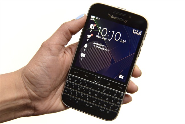 Review: Blackberry Classic Designed With Old Bold, Curve Users In Mind |  Globalnews.Ca