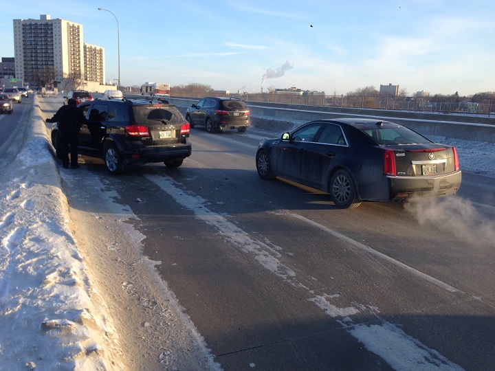 Donald Street crash backs up traffic on Pembina Highway Winnipeg