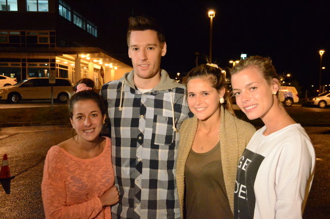 Four quick-thinking teens saw a photo circulating on Facebook and jumped to action.