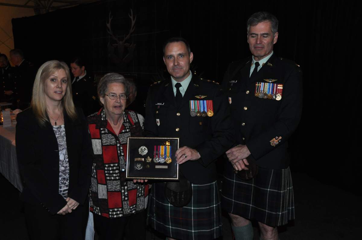 Woman from Sidney donates her father’s WW1 medal to Seaforth Highlanders - image