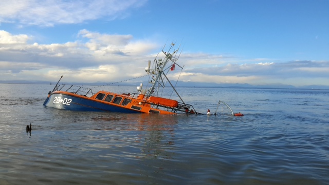 14 people had to be rescued off this boat when it hit a wall Thursday night.