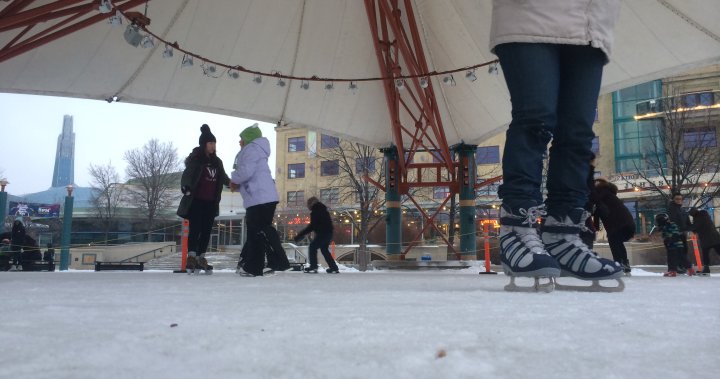 Кънките се завръщат в The Forks, Winnipeg със завръщането на зимата