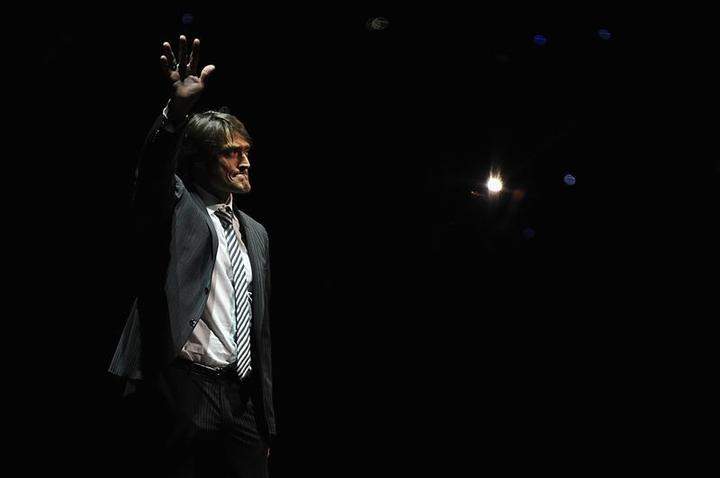 Teemu Selänne waves to fans during the #8 jersey retirement ceremony for the former Anaheim Ducks player prior to the NHL game between the Winnipeg Jets and the Ducks on Sunday in Anaheim, Calif.