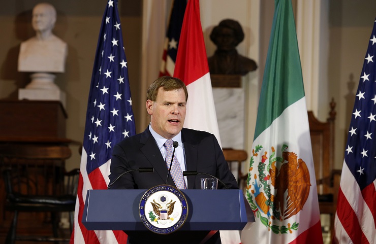 Canadian Foreign Minister John Baird speaks at a news conference with U.S. Secretary of State John Kerry and Mexican Foreign Secretary Jose Antonio Meade at Faneuil Hall in Boston Saturday, Jan. 31, 2015.