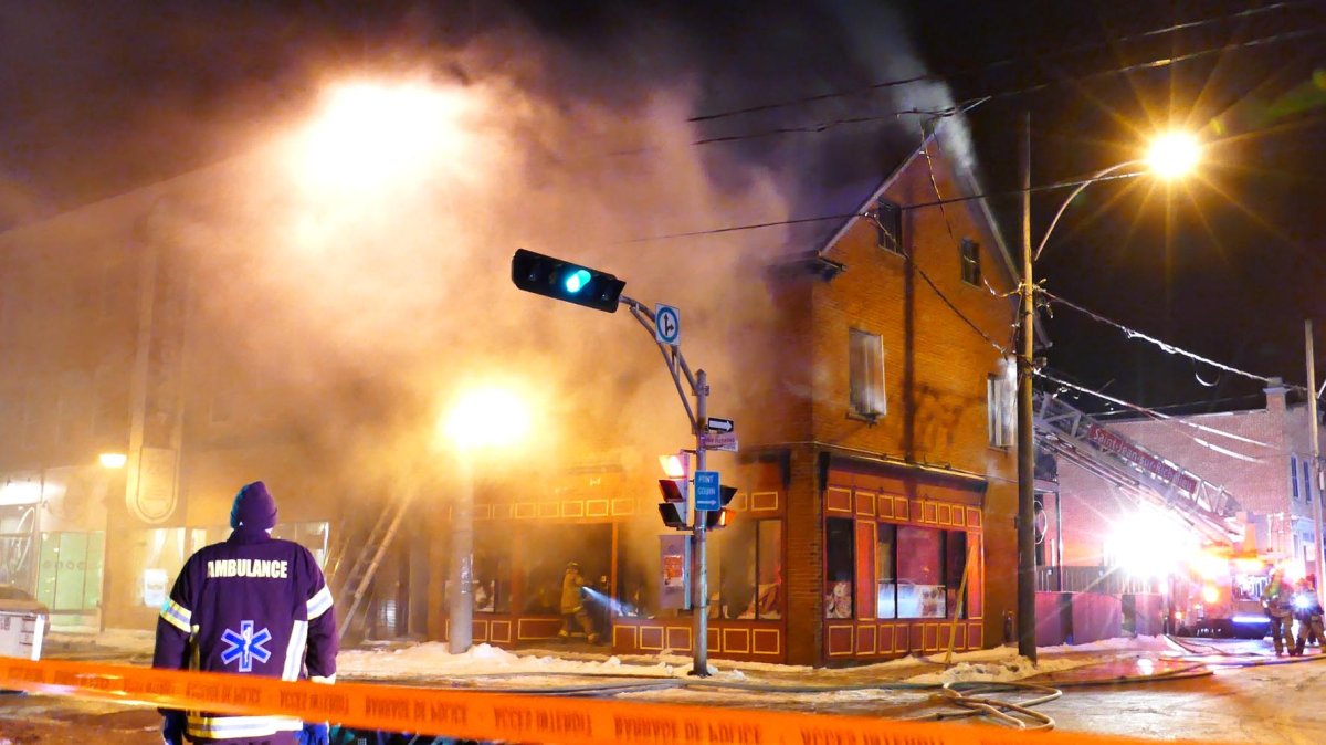 A large fire destroyed a commercial and residential building in the downtown core of St-Jean-sur-Richelieu at the corner of St-Charles and Richelieu. 