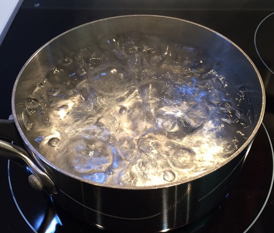 A boil water notice issued for the Crawford area in Southeast Kelowna was lifted on Wednesday.